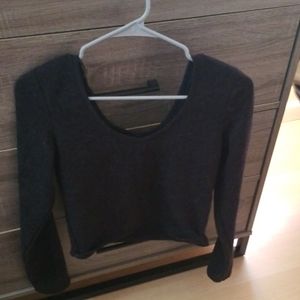 Black lace v neck crop top